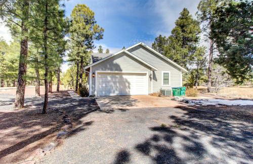 Winter Hikes and Ice Fishing Fun Cozy Show Low Home - Foto 29