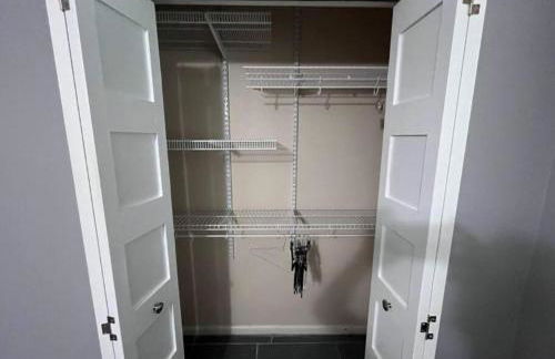 Cozy Escape WGameRoom HSWifi Aprox10Min to NRG - Foto 14