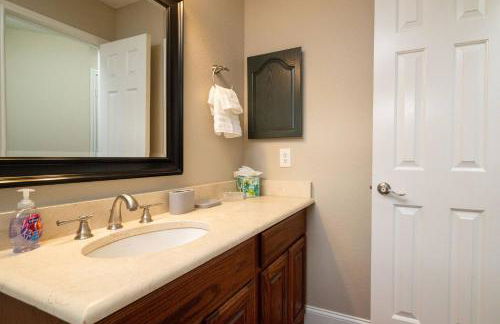 Pool, Games & World Cup Fun for the Whole Family - Foto 23