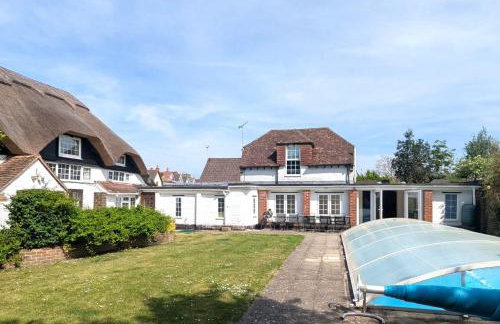 Beautiful Thatched Cottage with Outdoor Pool, Secure Garden, Dog & Family Friendly! Chichester Holiday Properties - Foto 30