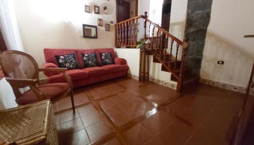 Villa-sleeps4-parking-garden-pool-nearairport - Foto 5