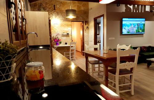 Entreacebedas rural&vacaciones, alojamientos con jardín PRIVADO, barbacoa y chimeneas - Foto 10