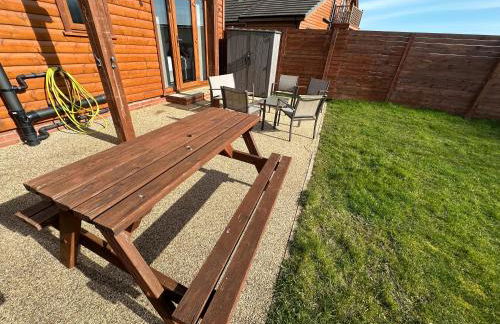 32 Cherry-Lodge-Tranquil-Hot Tub-Fishing Lake-7m to beach - Foto 21