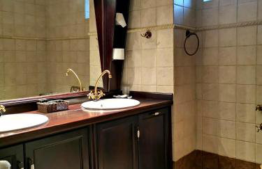 Levantes Mansion - Photo 21