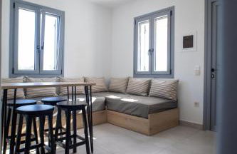 Kotinos Luxury Suites - Photo 4