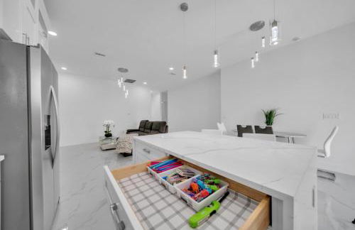 Cozy 3BR Duplex Unit with WiFi and Laundry in Lehigh Acres - Foto 34