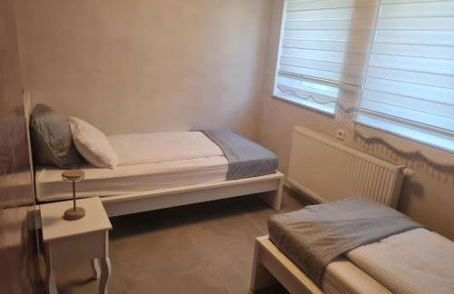 Sehr grosse 5 Zimmer Wohnung mit Garten und terasse - Foto 10