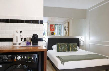 Charming Studio with Terrace near Eiffel Tower - Photo 17