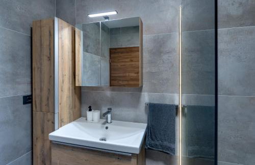 Villa Lavanda -semi-detached villa with a pool and a panoramic view, close to a sandy beach- by TRAVELER tourist agency Krk - Foto 29