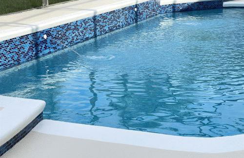 Magical Lakeview 4 Master Suites Pool Hot Tub BBQ Home Theater 2 Miles Disney - Foto 17