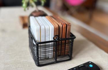 Cozy Sunfilled House with Deck Patio Garden - Foto 11