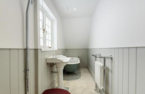 Higginson House - Photo 15