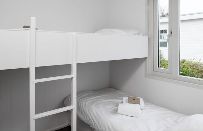 Chalet by North Sea Beach & Nature Trails - Photo 2