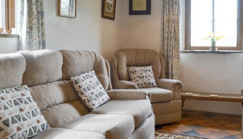 Titchbourne Cottage - Photo 3