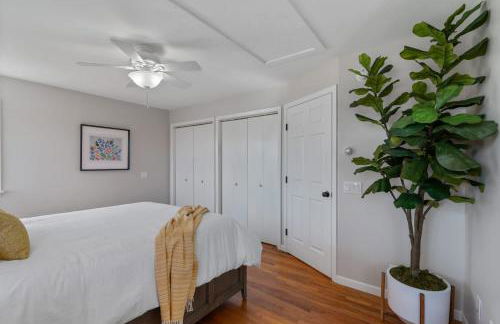 High-End Finger Lakes Escape - Expansive Game Room, Cozy Firepit, & Scenic Views - Foto 36