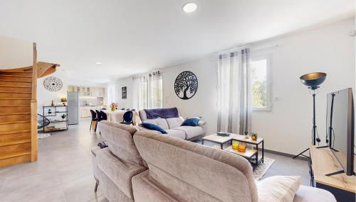 4 Bedroom Amazing Home In Sanilhac - Foto 2