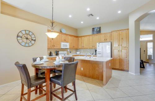 Golfers Oasis with Heated Pool in Avondale! - Foto 11