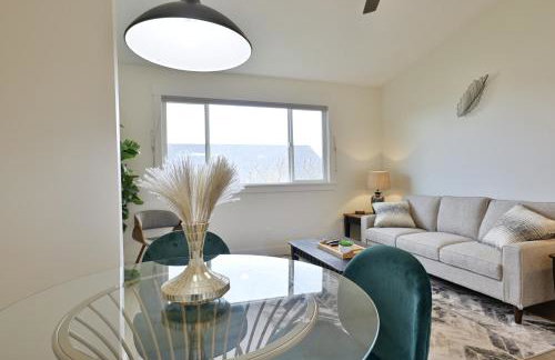 Modern Upstairs Loft - Newly Renovated! - Foto 6