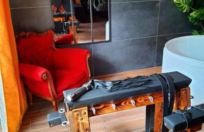 La loveroom bdsm de Nice " la chambre luxe des désirs " - Foto 10
