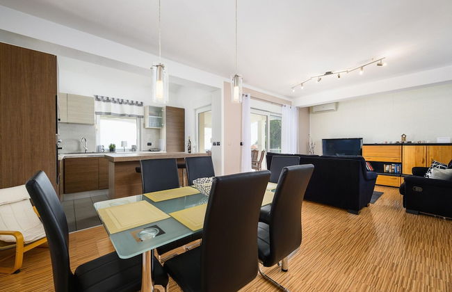 Villa Elisa With View - Foto 29