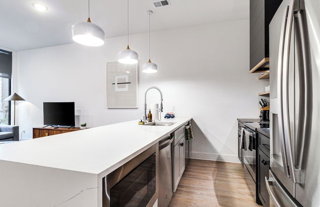 The Grove by AvantStay – Stylish Group Stay with Private Bathrooms - Foto 47