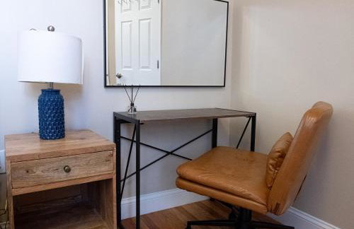 Sunlit 2BR Central Park North elevator & laundry - Foto 49