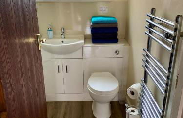 3 bedrooms house with free parking in a quiet area - Photo 29