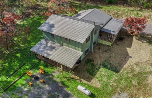 Big Yard Family Getaway - Pets OK - Grill and Hike - Foto 47