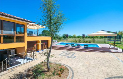 Awesome Home In Sumber - Foto 16