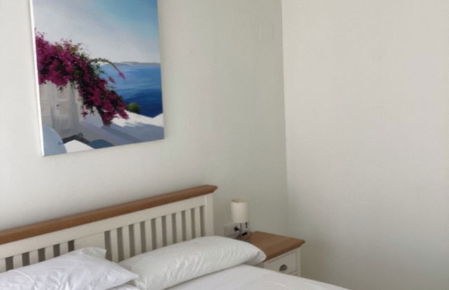 Marbella Retreat - 2 Beds - Sleeps 5 - Pool - Foto 2