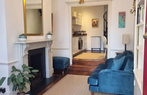 The Mews House - Photo 1