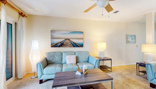 Ocean-view townhome with balcony & W/D - walk to beach - dog-friendly - Foto 5