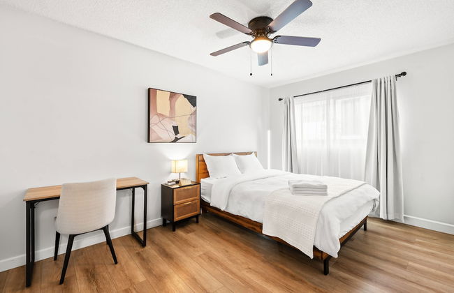 Modern Cozy Retreat Stylish Stay With Patio Parking - Foto 25