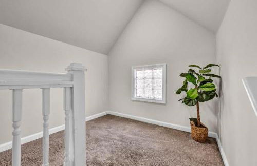 BIG 4BR House 7 Mins to Downtown with Foosball and Games - Foto 37