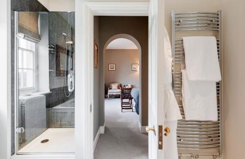 Finest Retreats - Historic Castle on River Tamar - Photo 15