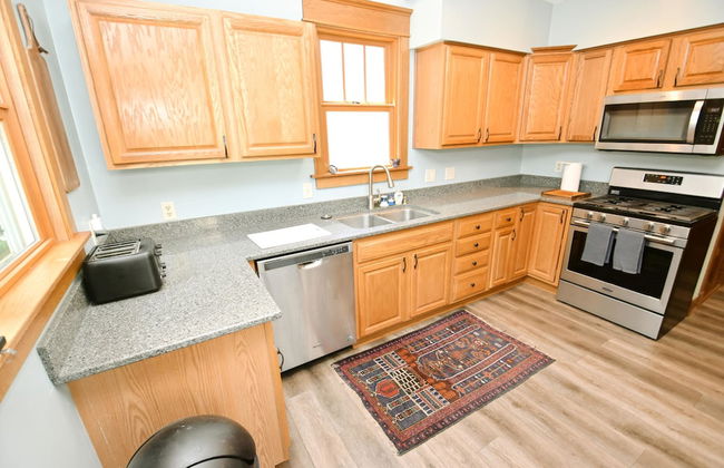 Updated Bungalow Steps to Notre Dame 410 - Foto 6