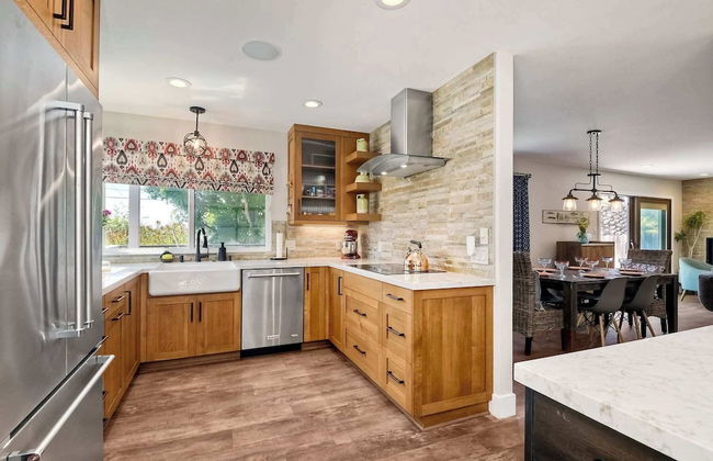 Fresh & Modern 3 BDR Just Blocks From Beach! - Photo 7