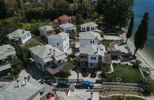 ILOI’s Villa in peaceful Village w. Private Beach - Photo 2