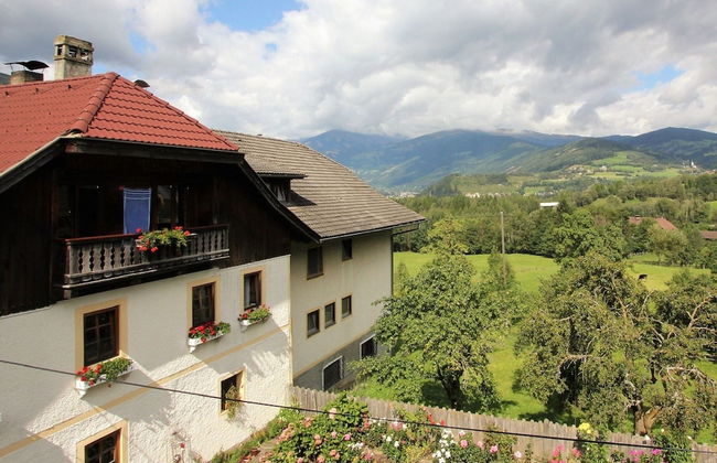 Peaceful Cottage Near Ski Area in Gmund - Photo 35