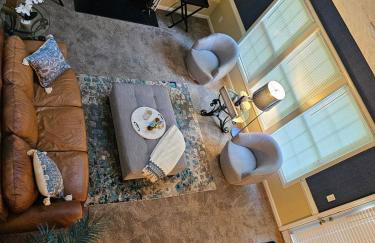 Friends & Family Suburban Retreat - Foto 25