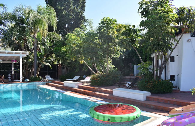 Suite Margherita With Private Garden and Shared Pool - Foto 18