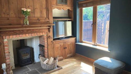 Cosy 3-bedroom home with garden and log burner. - Foto 4