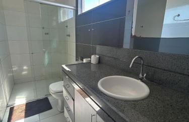 Próx a orla, 14 pessoas, ar condicionado e garagem - Foto 36