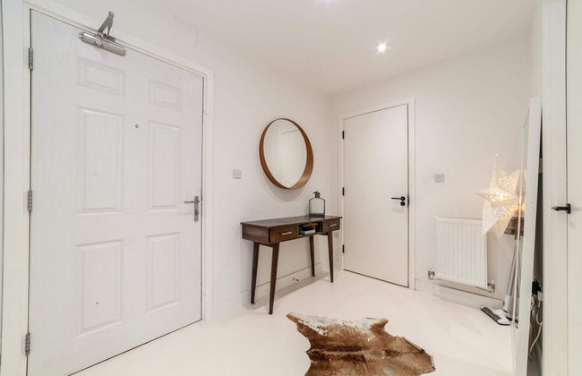 Beautiful Modern Apartment Centrally Located - Foto 16