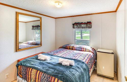 Valley View Lodge Rural Home in Bridgeport! - Foto 20