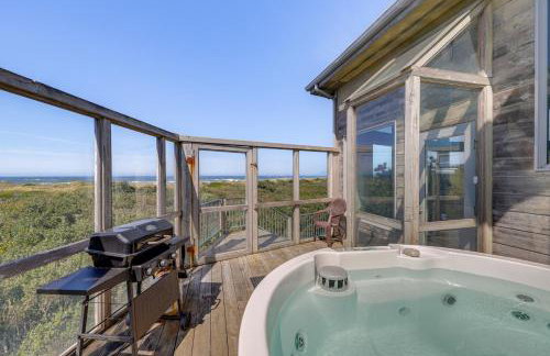 Oceanfront Castle with Hot Tub and Game Room - Foto 2