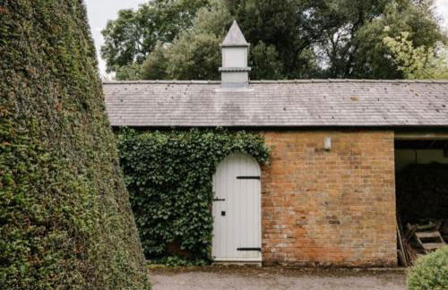 CRESSY HALL - Historic Grade II Listed Manor, Gorgeous Topiary Garden - Foto 53