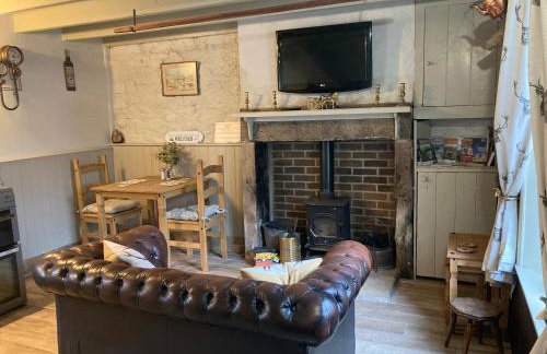 Willow Cottage - Photo 1