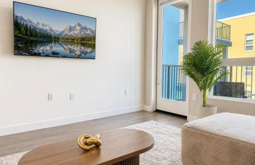 Upscale Escape 10 Min from Disneyland With Pool & Gym - Foto 67