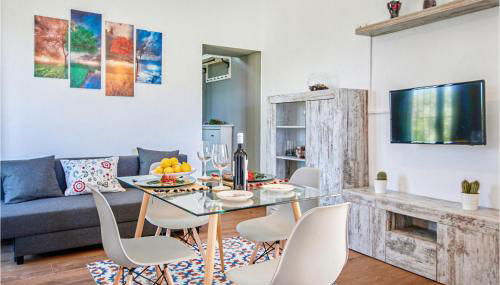 Awesome Home In Constantina With Wifi - Photo 3